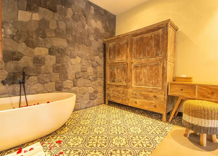 Villa Mekar *